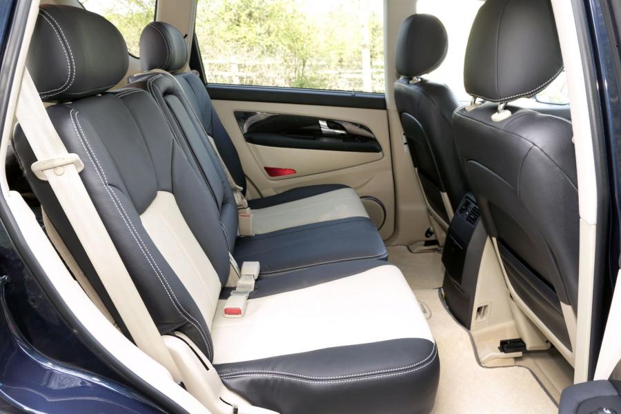  SsangYong Rexton W 2015 года  (UK) (фото 11 из 13)
